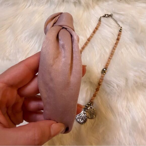 ᴘɪɴᴋ ᴄᴏɪɴ ɴᴇᴄᴋʟᴀᴄᴇ ᴀɴᴅ ʜᴇᴀᴅʙᴀɴᴅ ꜱᴇᴛ - Picture 7 of 15